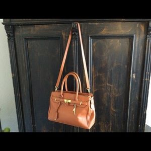 Andalossi leather handbag/shoulder bag ..made in Italy. NWOT